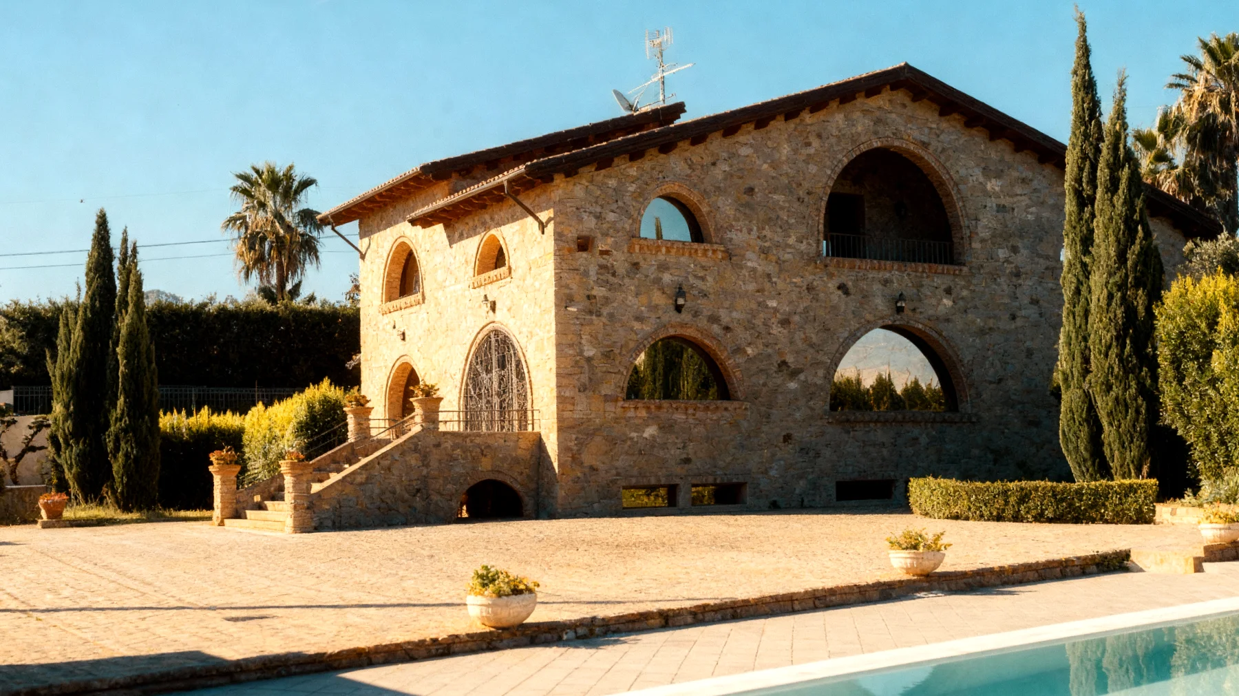 Un posto al sole 2025-12-27T14:40:12.238Z"