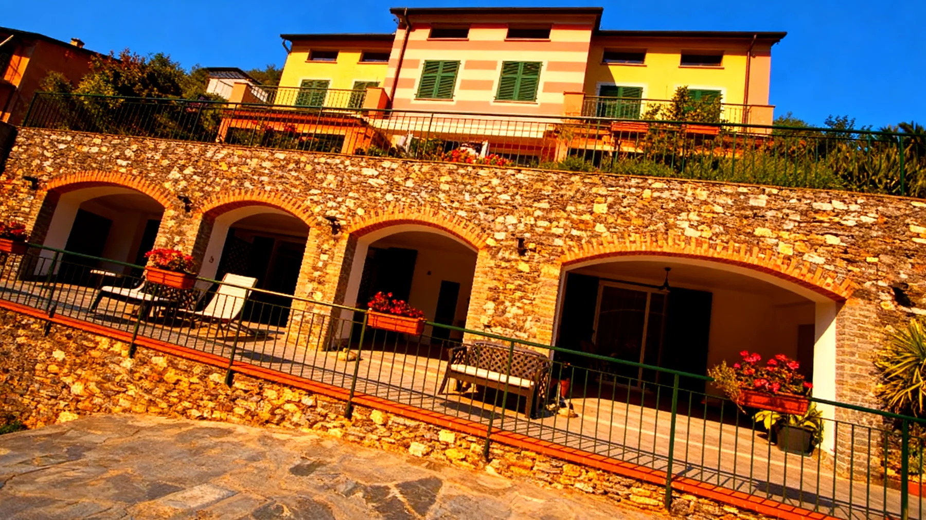 Un posto al sole 2025-12-28T14:40:00.422Z"